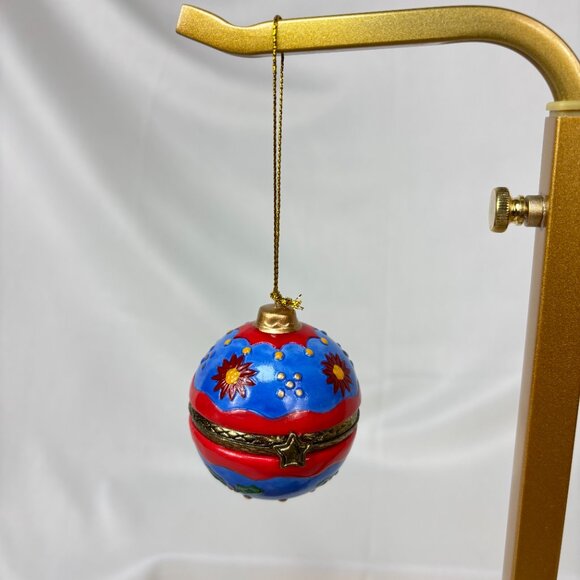 Hinged Porcelain Small Vintage Christmas Ornaments Trinket Boxes Set of 2 - Picture 8 of 13